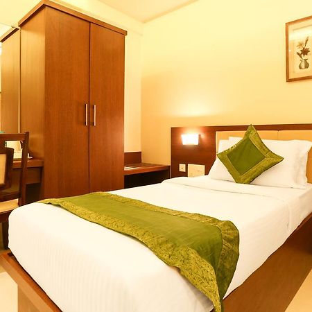 Treebo Trend Nayath Residency أودوبي المظهر الخارجي الصورة